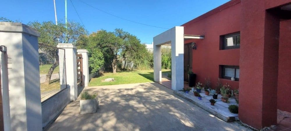 Imagen de la propiedad CASA EN VENTA EN ZONA RESIDENCIAL