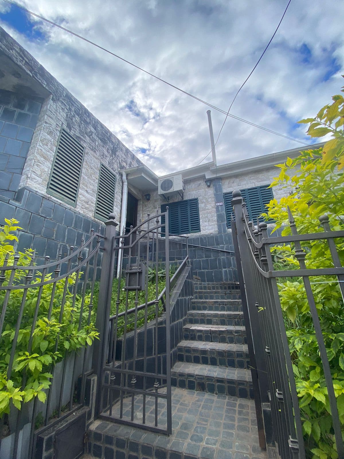 Imagen de la propiedad HERMOSA CASA EN VENTA LISTA PARA HABITAR !! 