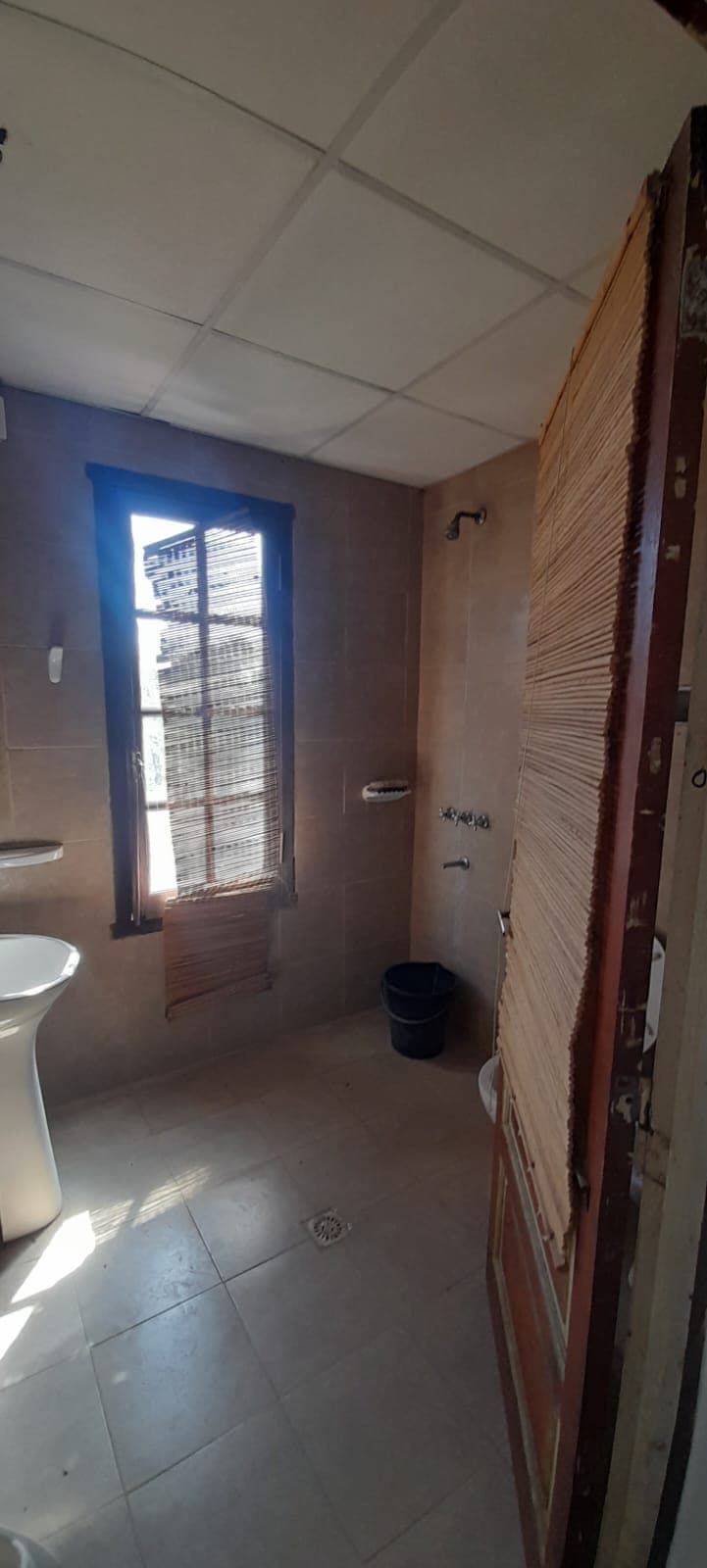 Imagen de la propiedad URGENTE!! Se vende hermosa quinta estilo colonial en inmejorable ubicación, Bº LAS ACACIAS