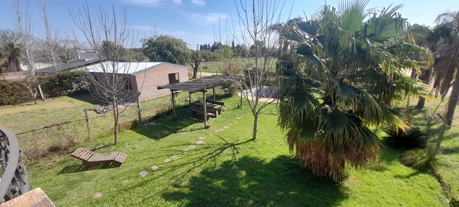 Imagen de la propiedad URGENTE!! Se vende hermosa quinta estilo colonial en inmejorable ubicación, Bº LAS ACACIAS