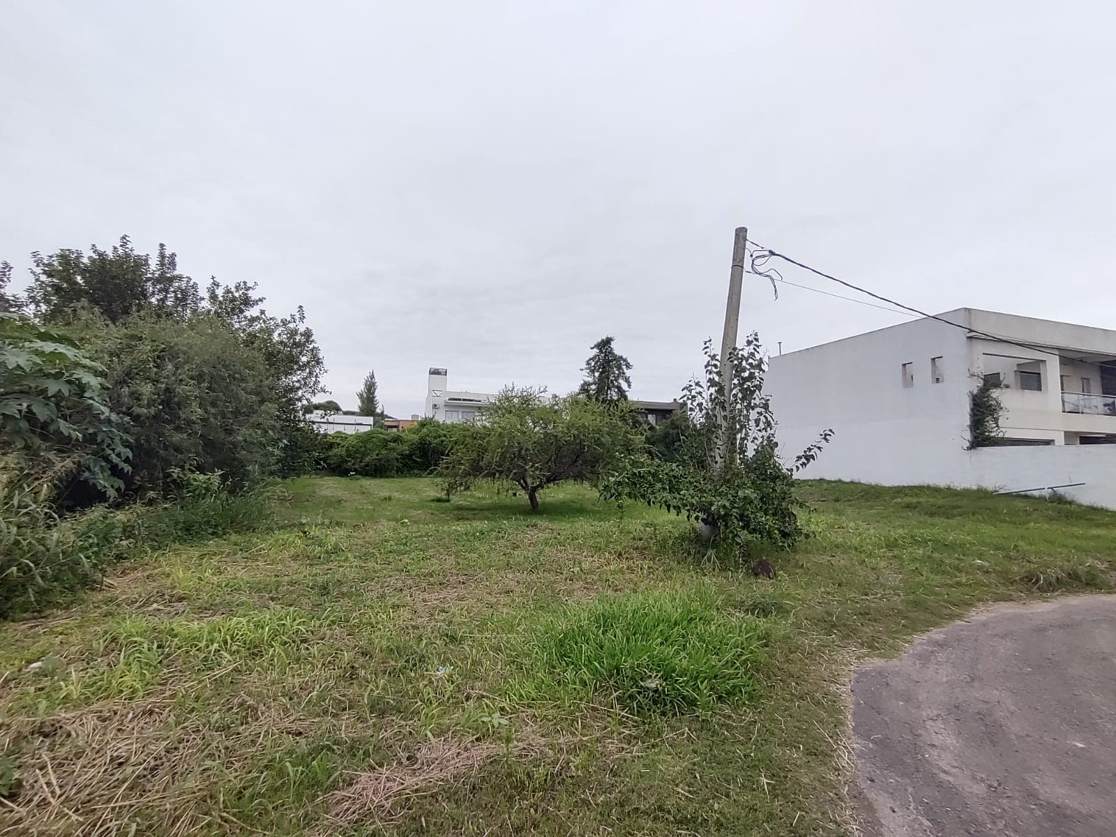 Imagen de la propiedad Se Vende Lote en Barrio Residencial